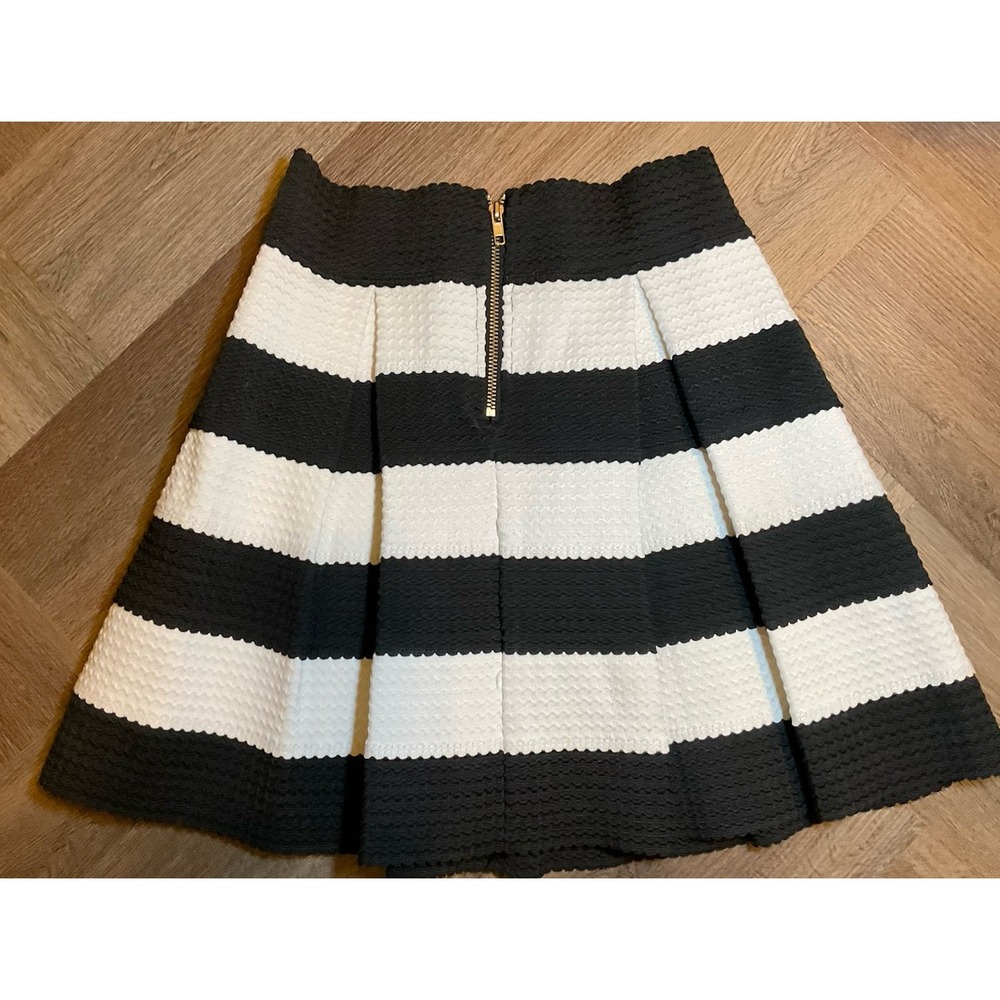 Touch Me Womens Skirt Black White Medium Textured Knit Stripe Mod Retro Cute - Picture 7 of 9